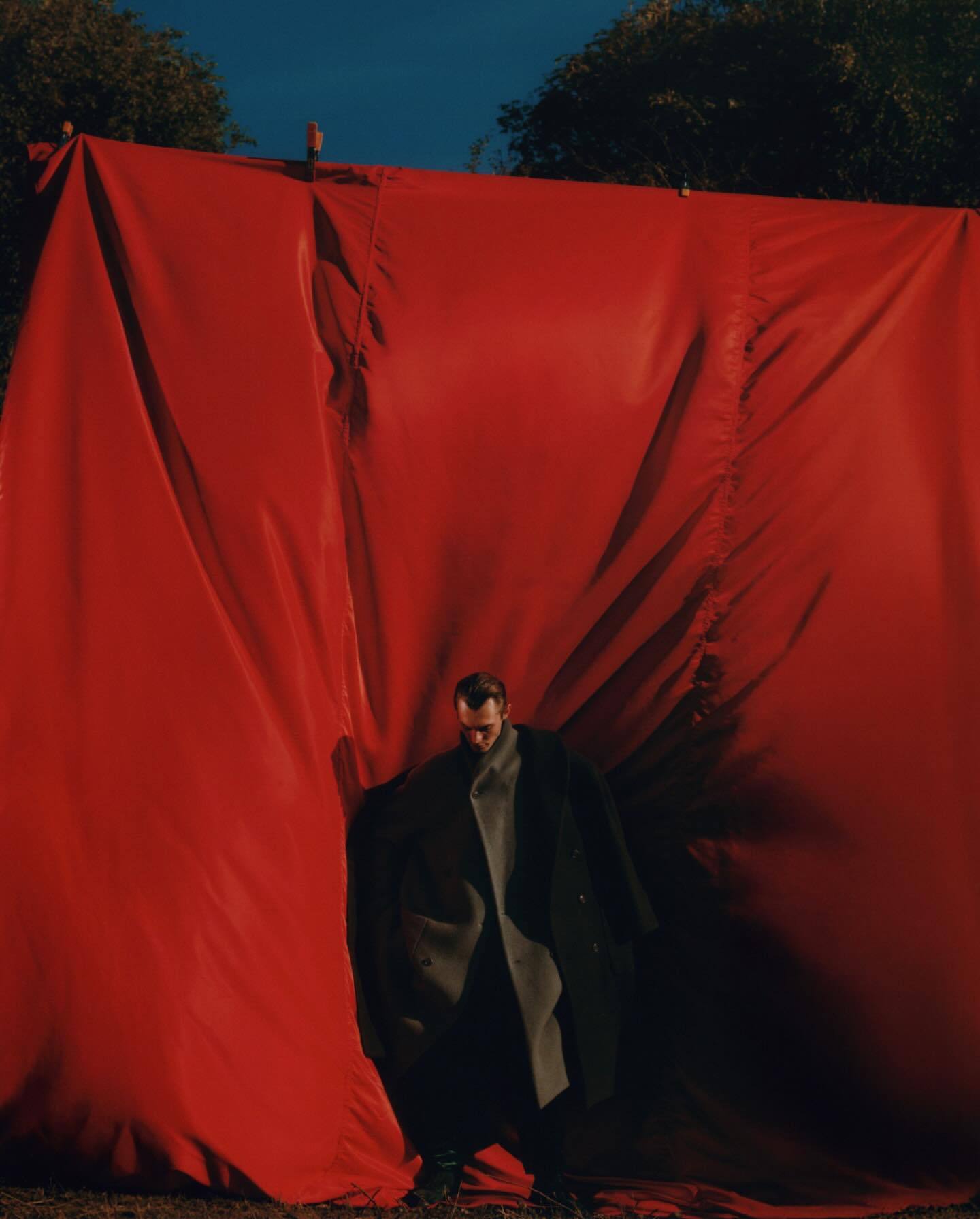 EsquireUKWinter2025大片摄影：JoshHight