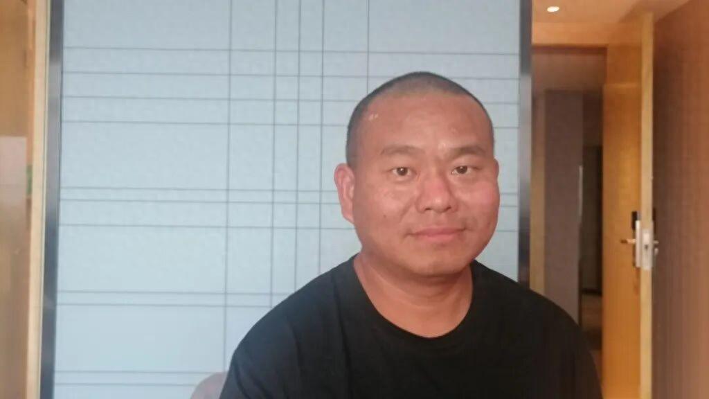 广西有个39岁的商人叫秦剑平，5月底去广东出差，完事了想着顺路去海南海口玩一趟。