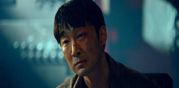 “任务都黄了，他还卖情报？图啥？”《沉默的荣耀》这段直接把观众CPU干烧：海东青