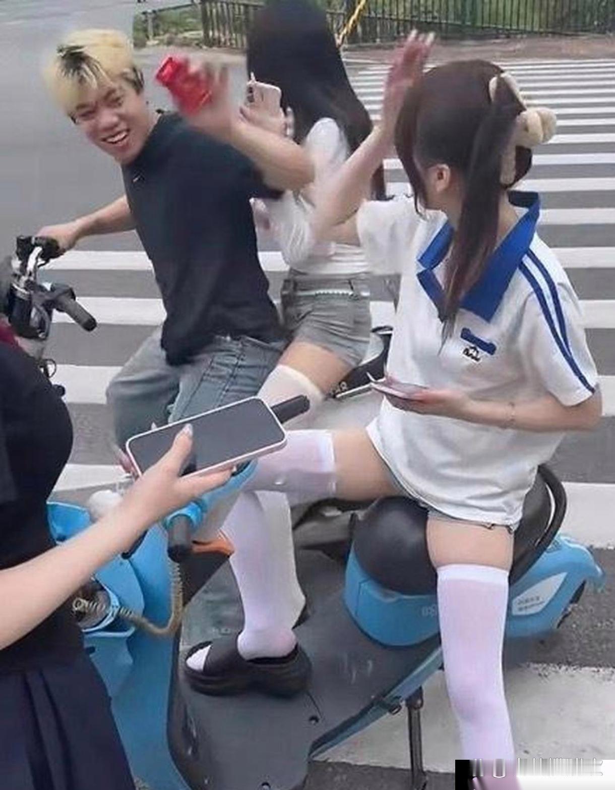 如果你有一个漂亮的女儿她想要跟黄毛谈恋爱你会同意吗？？​​​