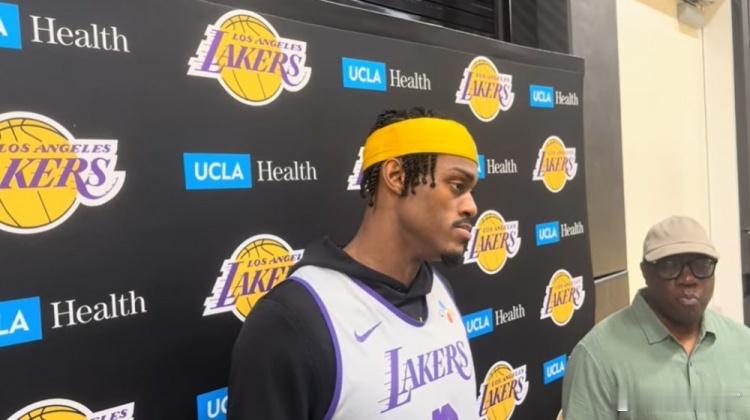 范德彪今日训练后谈防守：“即使我们赢球了，防守也是个隐患，我们的防守没有做到位，