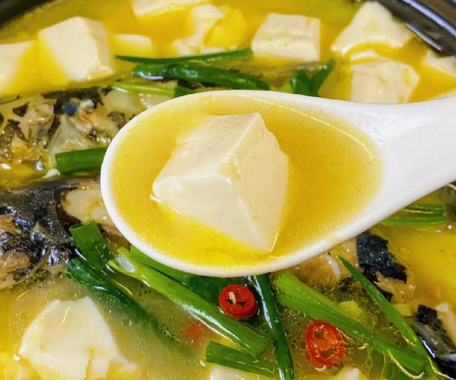 男人要想老得慢，常吃3种食物，身体更强壮，提高精气神男人到了某个年纪，总觉得