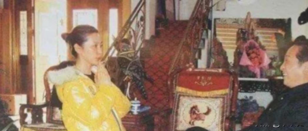 2005年那会儿，向华强把气功大师王林引荐给了赌王何鸿燊。结果王林刚表演完，何鸿