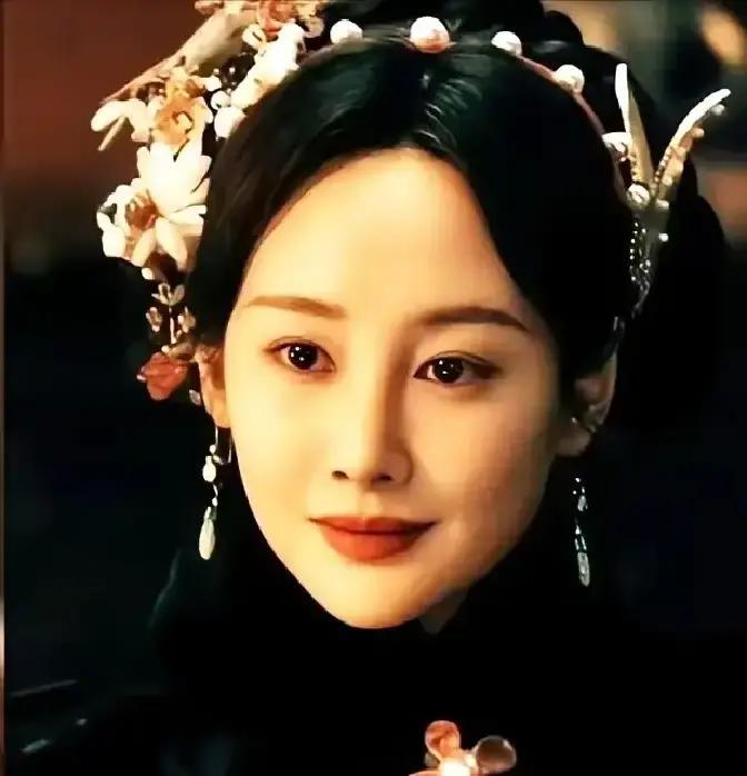 2013年冬，北京零下十度，李纯的银行卡比天气还冷。刚演完《金陵十三钗》，