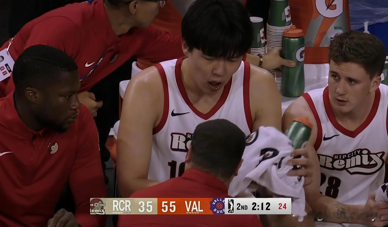 杨瀚森打G联赛十分有必要。今天杨瀚森完成G联赛首秀，完全超出预期。首先就