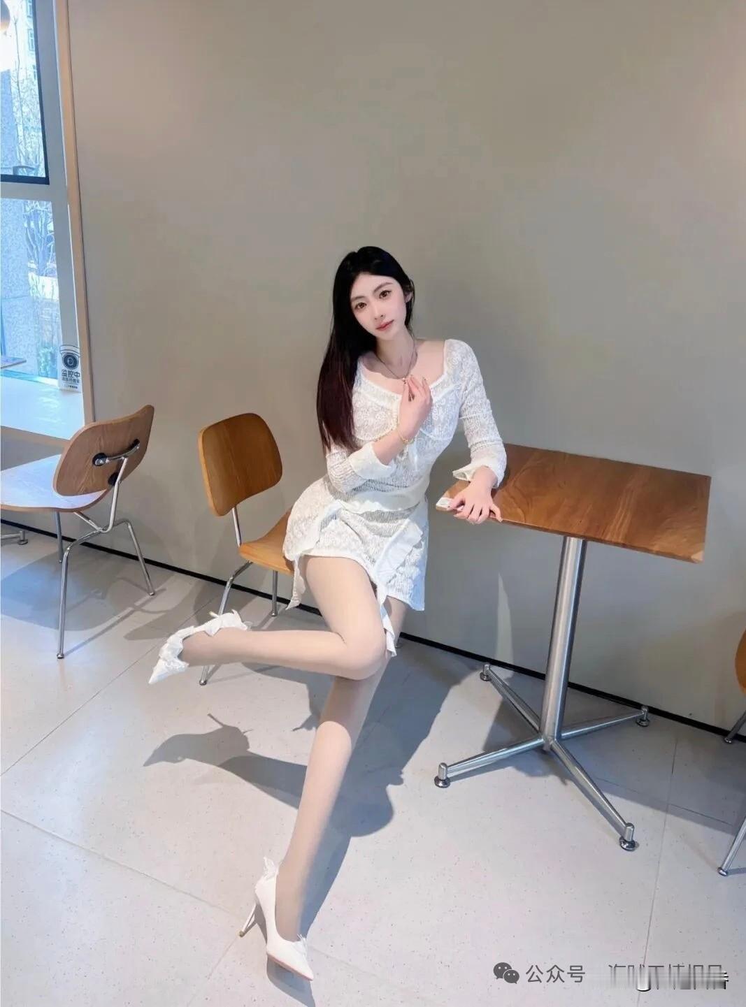 我猜这颜值和身材，不用说直接把你拿下！