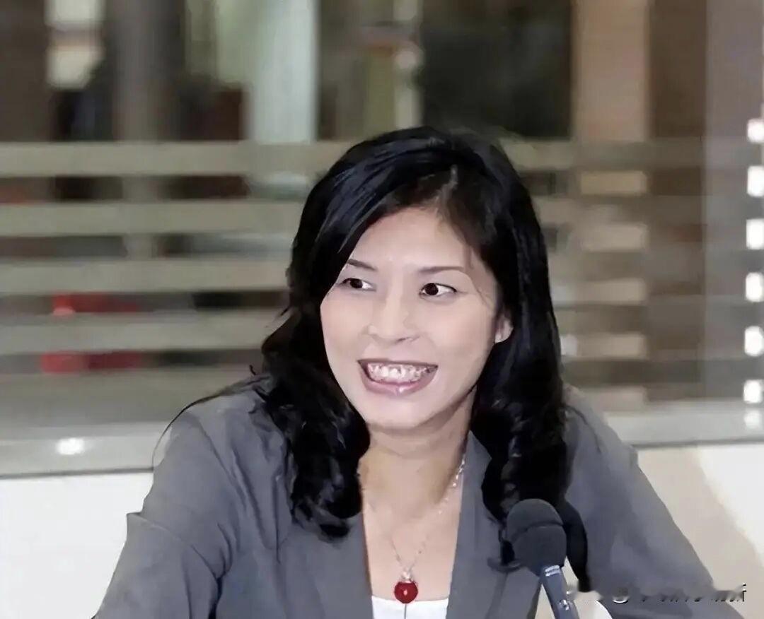 蓝营内斗升温郑丽文言论引争议国民党路在何方？最近台湾那边又热闹了，国民党