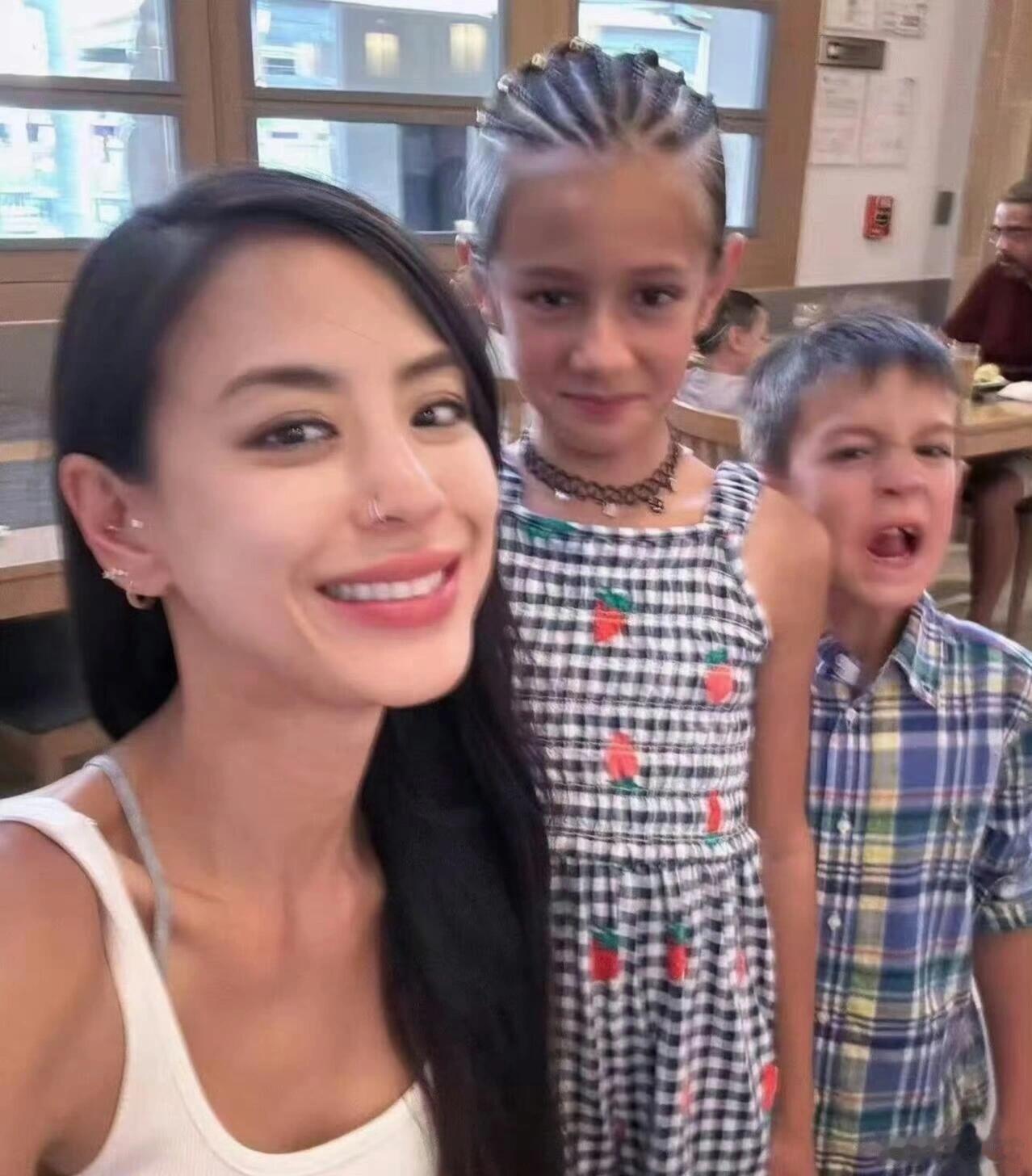 江语晨好惨，前夫趁她录节目偷袭抢监护权，干扰她闯事业。