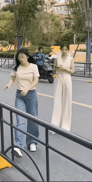 论腿长的重要性，没有对比就没有伤害，所以说，闺蜜就要找不如自己的人做闺蜜，这个准