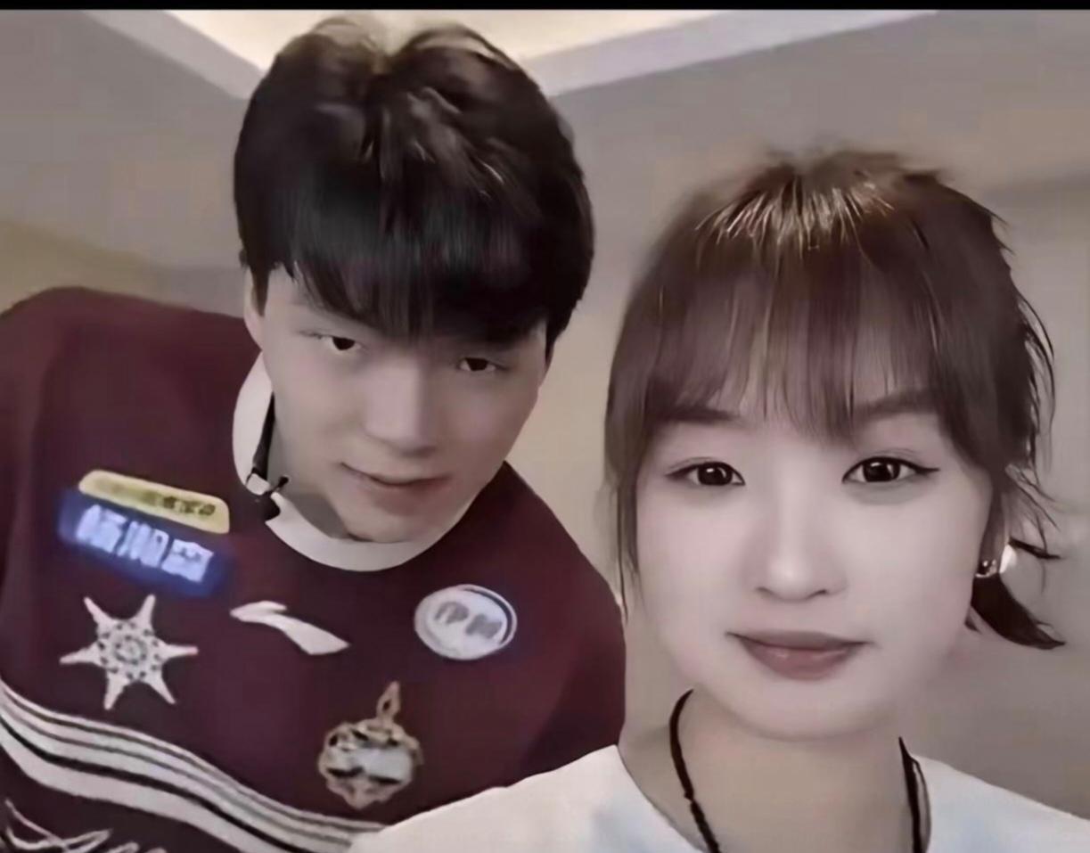 对于杨瀚森来说,这五个原因决定了他的去留!第一个原因是:队友不信任他,在小杨有