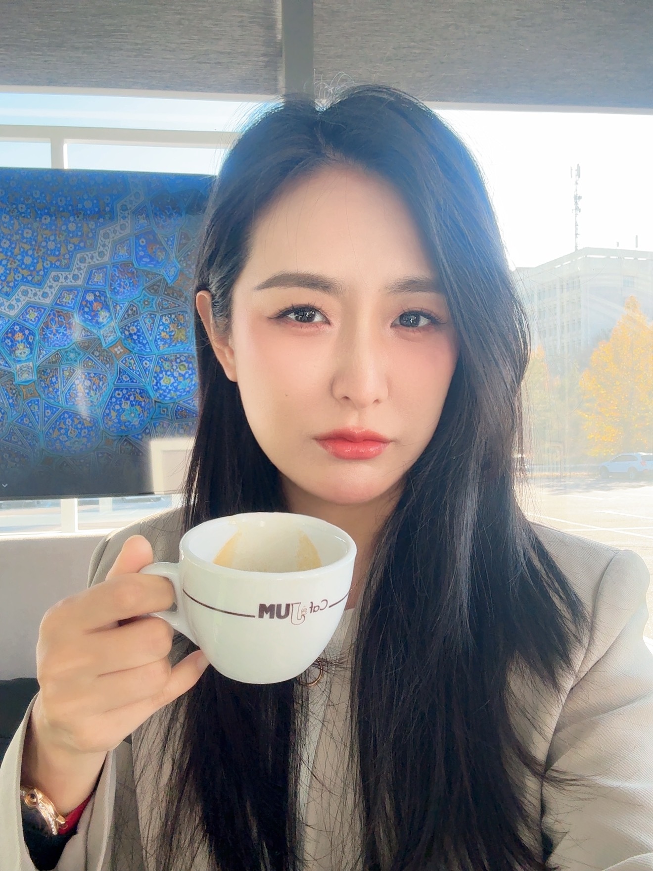 这一杯咖啡真的苦到上头