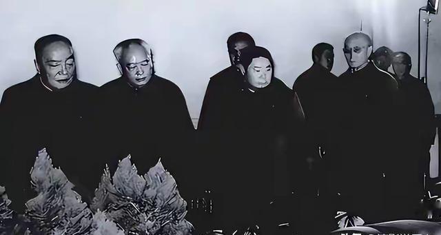 历经三十六载历史厘清，一代军事家粟裕一生坦荡初心不改1994年12月25日，一
