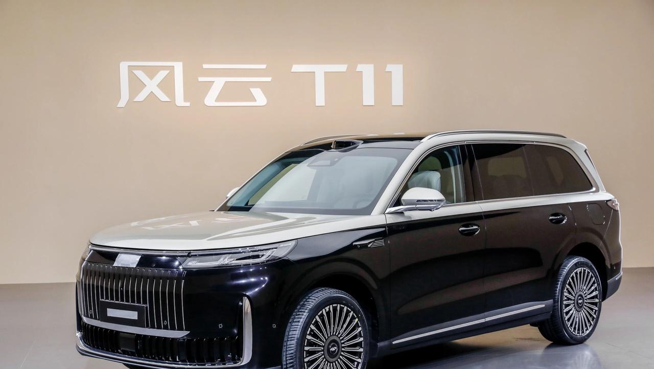 都是国产大六座，为啥银河M9月销过万，风云T11却卖不动？大家好，我是小泽。