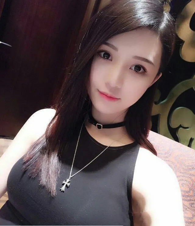 我经常羡慕我的小姨，她今年46岁。去年和老公离婚了，夫妻财产拿到将近60万。给
