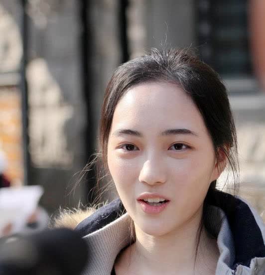 上海最漂亮女主持人：贝倩妮从幕前到幕后的转变与挑战上海东方卫视有个超美的主持