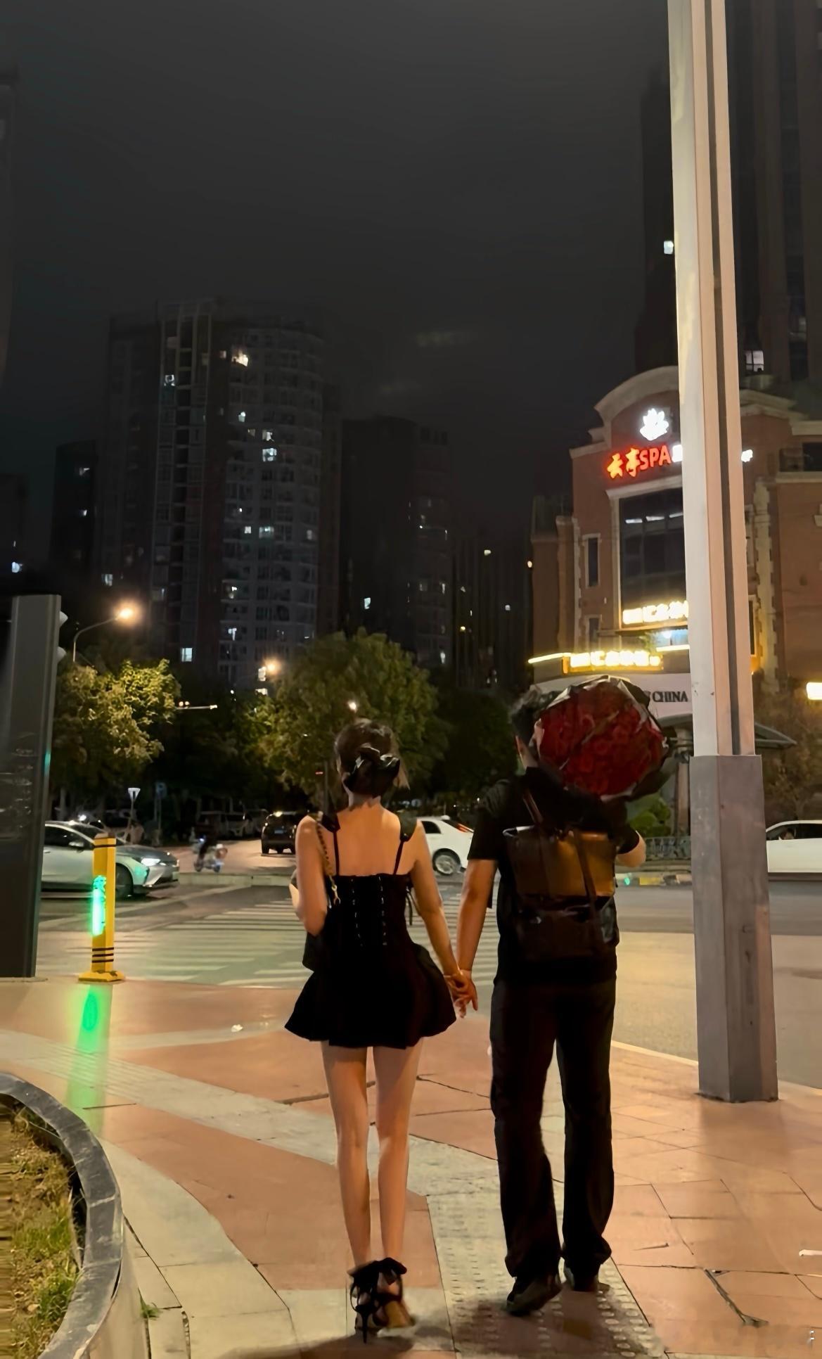 回家路上遇到的美好爱情​​​