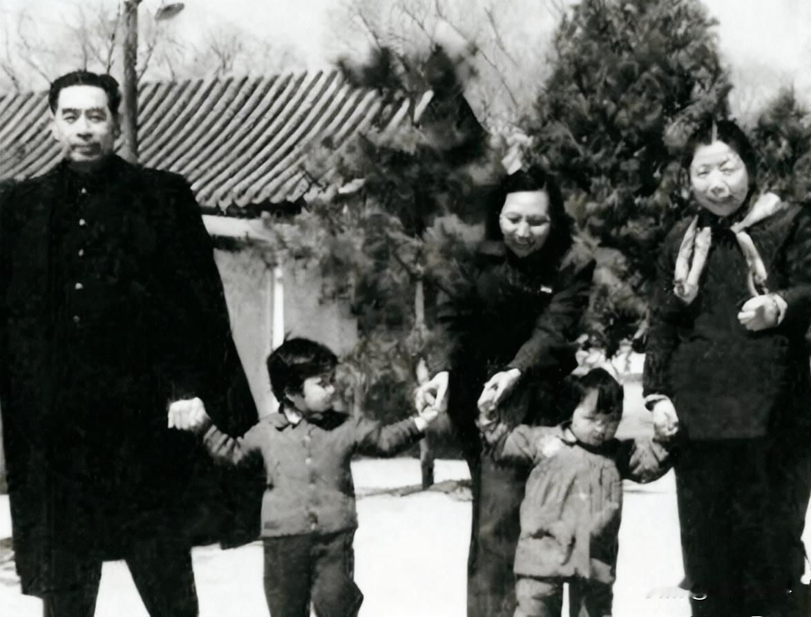 周恩来、邓颖超夫妇抚养的烈士后代周恩来与邓颖超一生无亲生子女，却把大爱献给