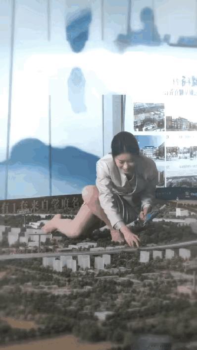 不行，我要变身奥特曼，打败这邪恶的怪兽[捂脸哭][捂脸哭][捂脸哭]