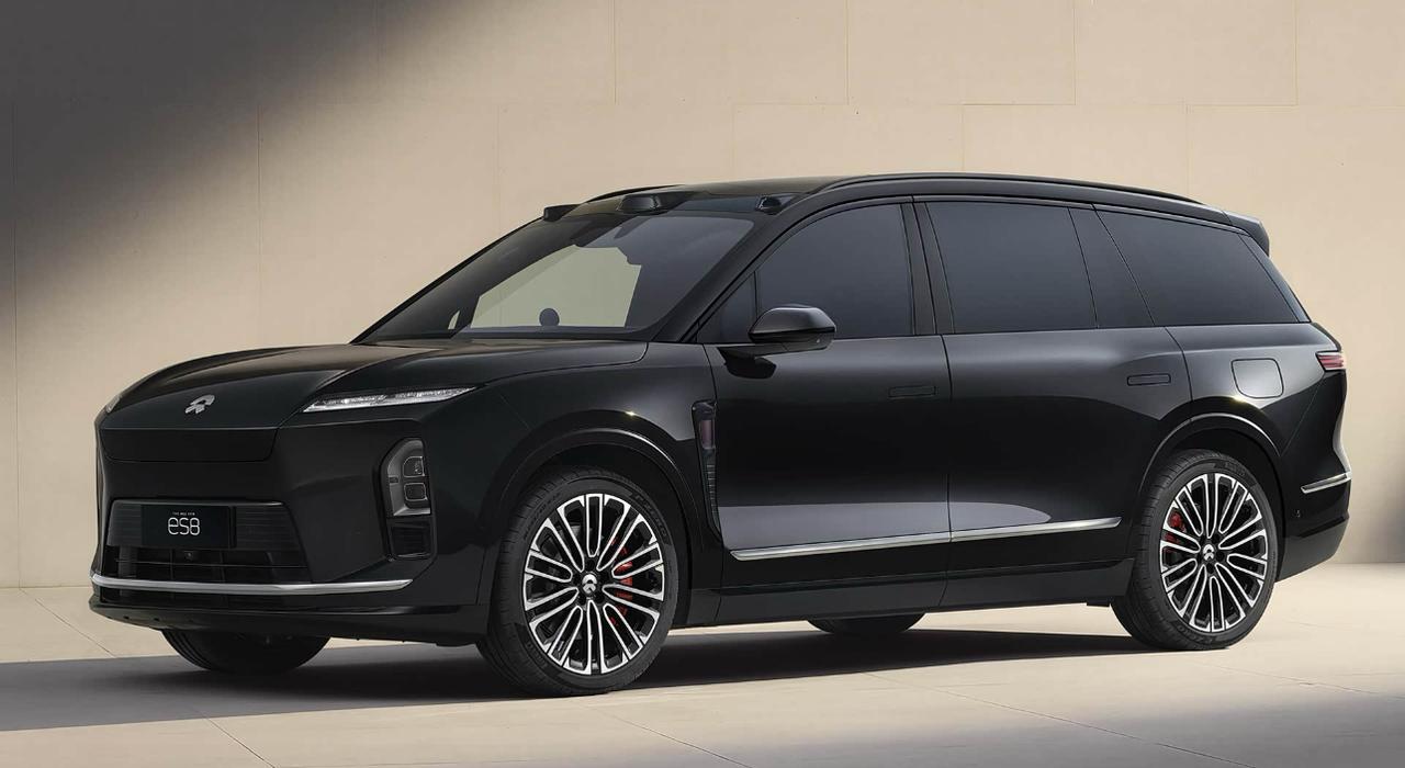 蔚来ES8：大空间+强动力，开起来到底是什么体验？蔚来ES8，作为中大型纯电