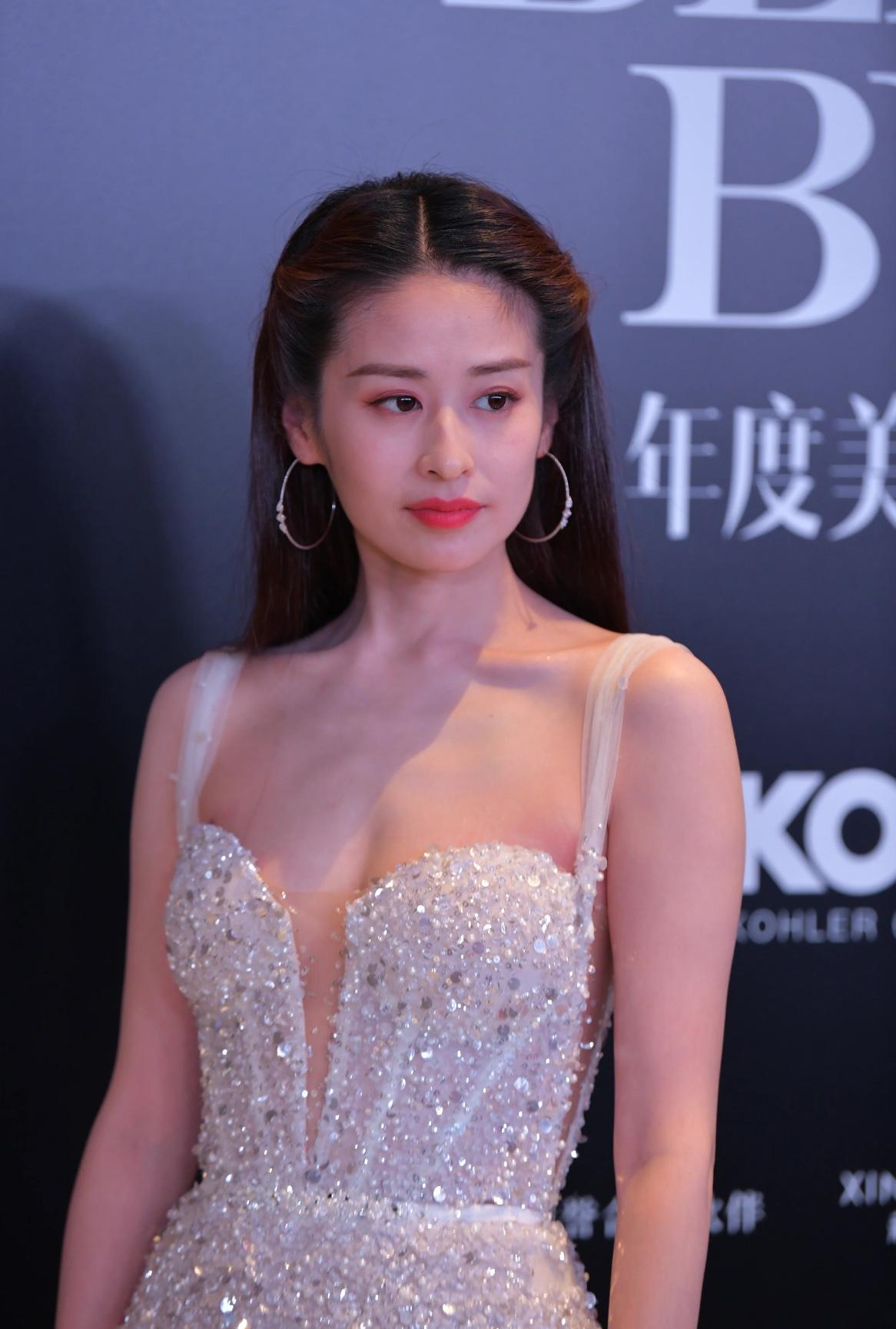 为什么颖儿现在很少拍戏了？其实原因很简单，不是年龄大了，也不是没演技，而是她