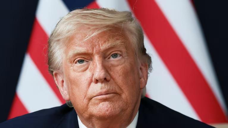 🇮🇷🇺🇸霍尔木兹海峡再次开放，但船东们陷入了两个完全矛盾的指令之间。