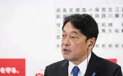 这次日本怒了！谴责美国极其无礼！7月8日，日本自民党政策调查会长小野寺五典在