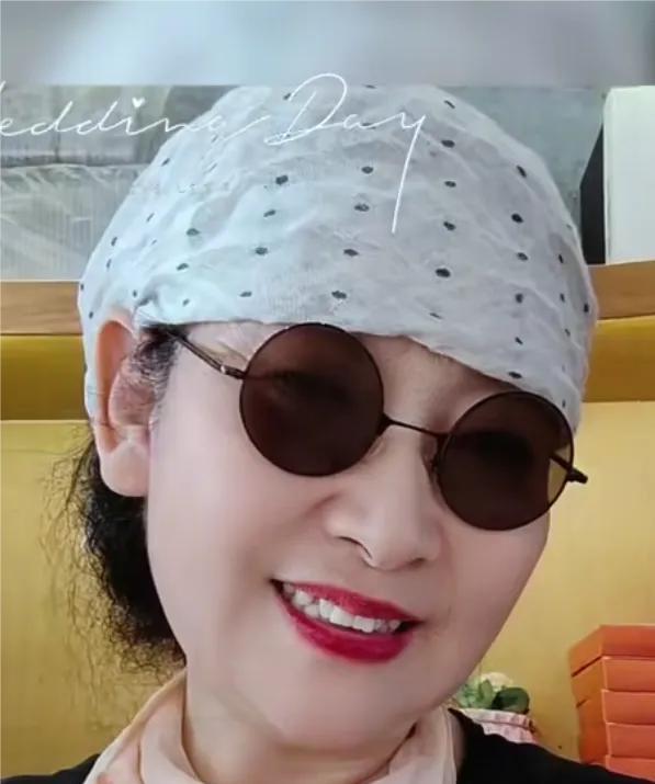 大红唇沉寂了两天，又开始暗搓搓谈到了追真相的问题！目前看IP地址还是在广西，