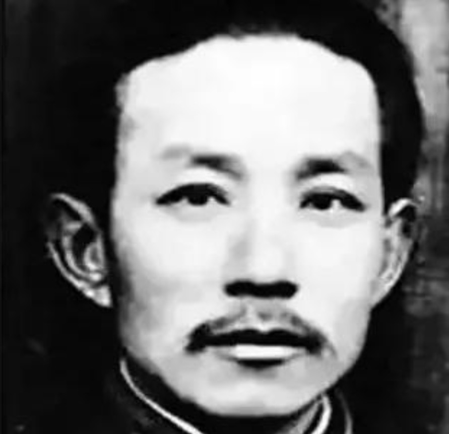1943年，新四军团长汤景延叛变，打死三名战士，带着六百人投敌，有人提议除掉他，