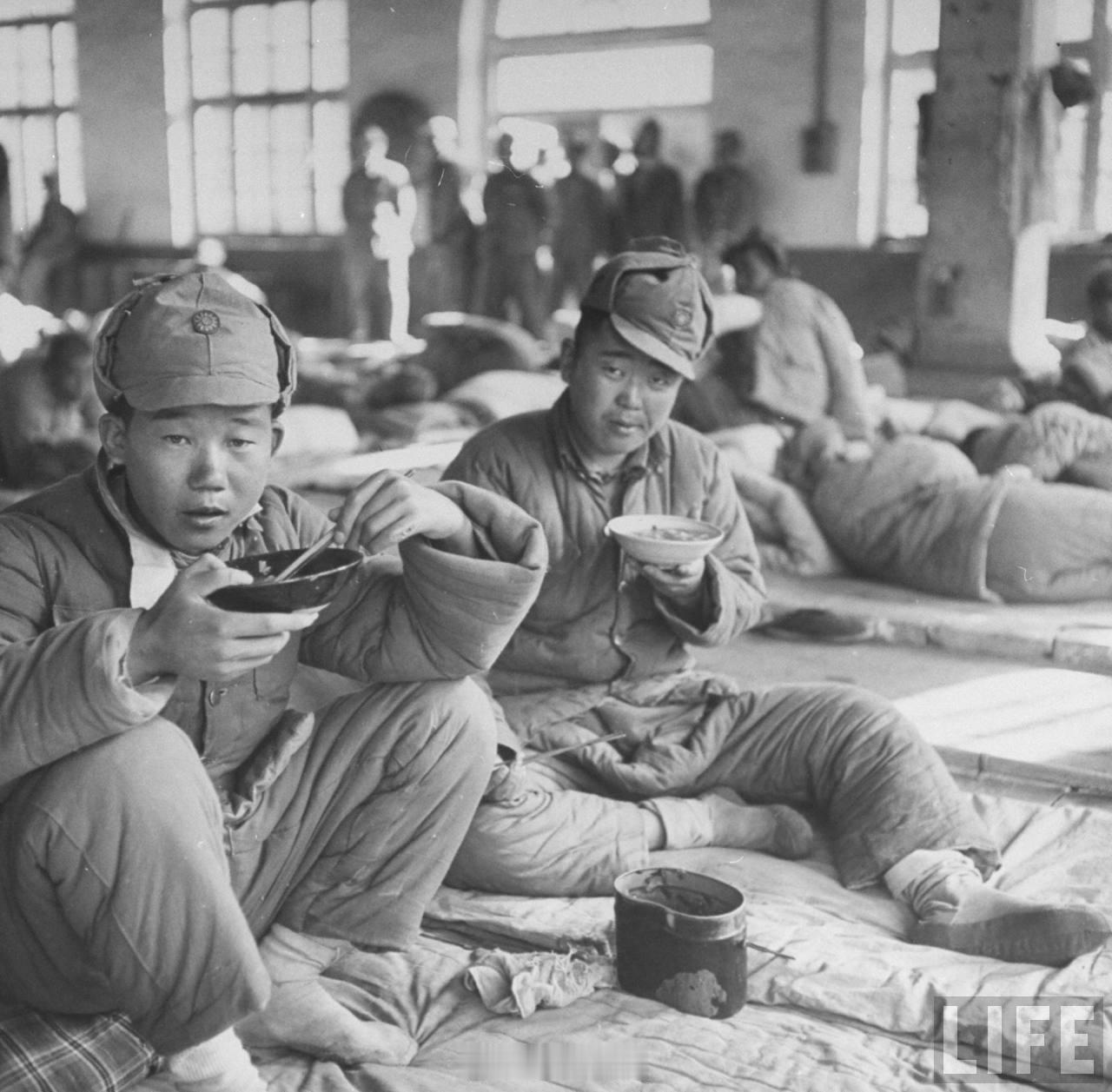 1948年11月，山西太原。太原、大同已成孤城，阎锡山死守待援