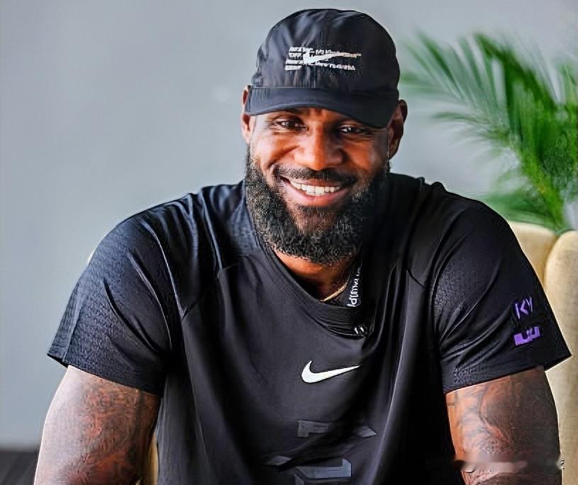 哪位NBA现役球员夺一冠可以封神？1、詹姆斯：5冠在手，与乔丹齐名，甚至他就