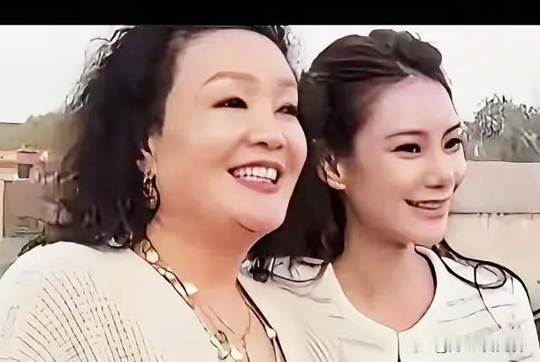 汪家婆媳的微妙关系，再次因孩子引发热议，兰姐的举动，怕是又要让马筱梅心里堵得慌。