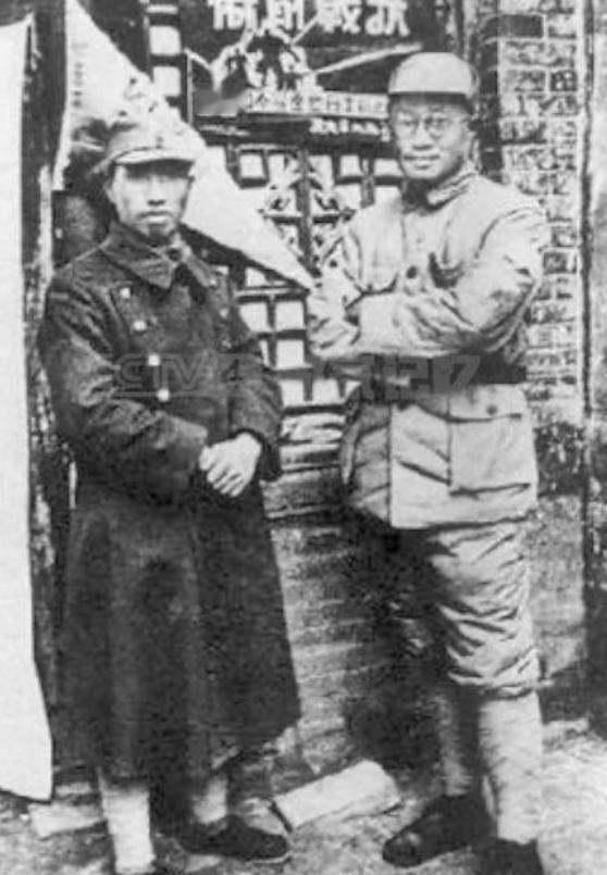 刘伯承元帅修改并重新确定我军各种称呼：“伙伕”改为“炊事员”、“马伕”改为“饲养