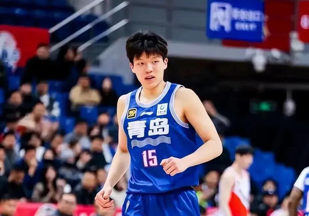 隐约感觉杨瀚森会被NBA选中！今年选秀会，中锋比较急缺，也就4位中锋。对于NBA