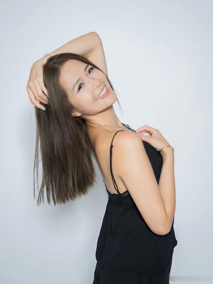 《东张女神》Maggie梁敏巧最新日志资料来源：梁敏巧FB专页香港东张西望梁敏巧
