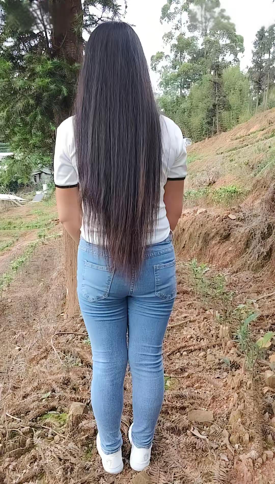 紧身牛仔裤微胖女生单身小姐姐