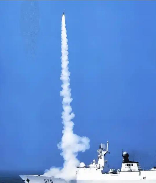 巴基斯坦又成功实证了中国武器的威力！1月10号，巴基斯坦在阿拉伯海北部垂直发射猎
