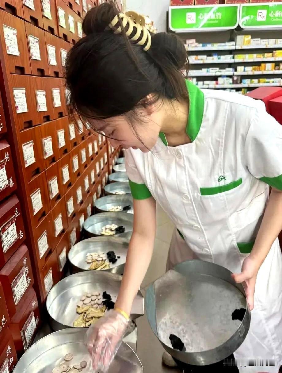 在药店干了3年，今天终于辞职了！这三年的经历让我明白，在药店上班，心真的得够