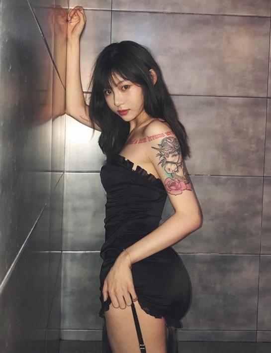 千万网红分手20天后火速上恋综这位网红是拥有千万粉丝的“机车女神”痞幼（本名王