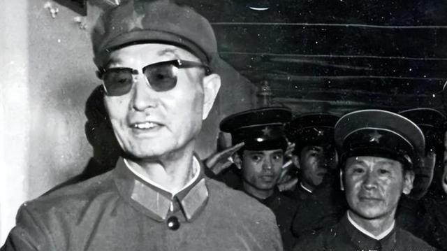 1971年，周总理下令寻找失踪7年的开国中将。让人万万没想到的是，最后竟然在地牢