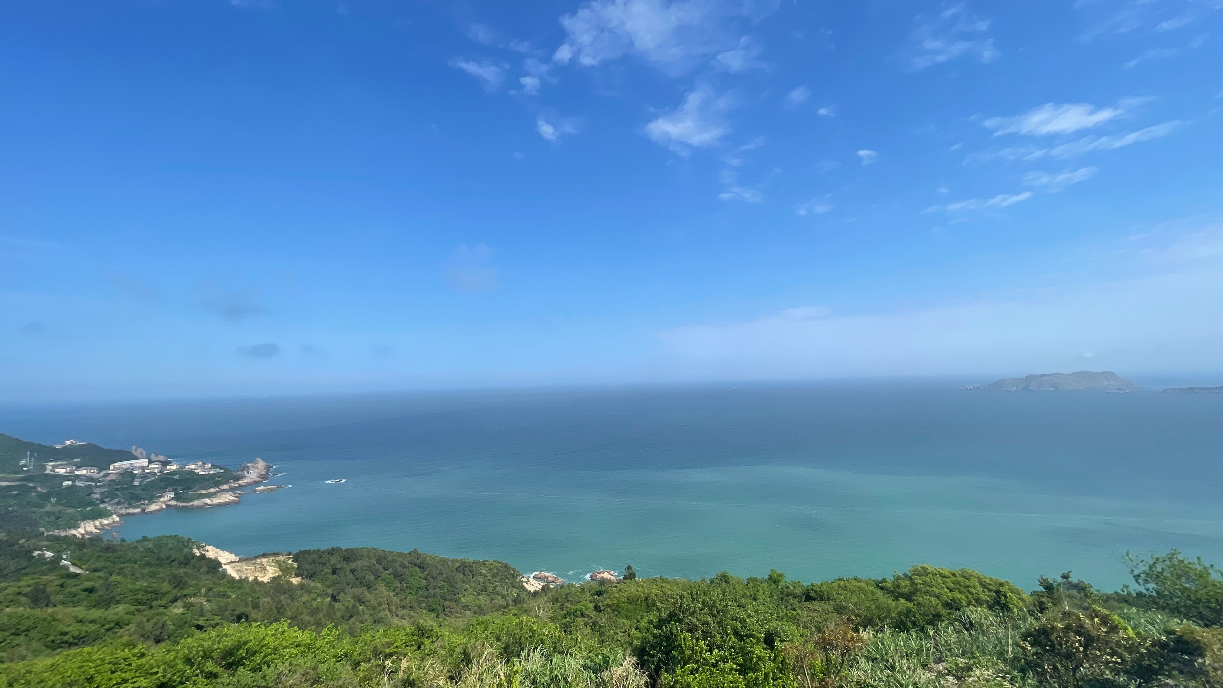 浙江台州有个下大陈岛超级美，我第一次去这里的时候，刚从威海回来没多久。当时就觉