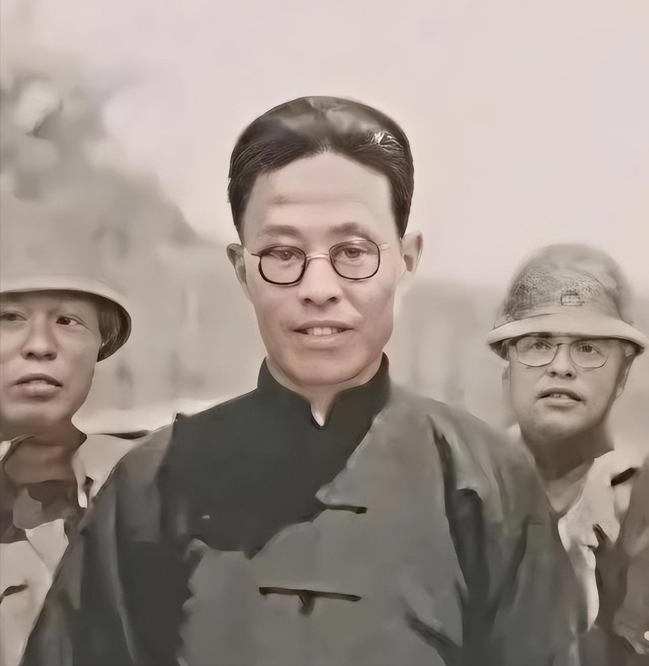 1941年，八路军独立营长叛变，侦察科长知道后就去劝阻，进村后，他感觉不对劲，就