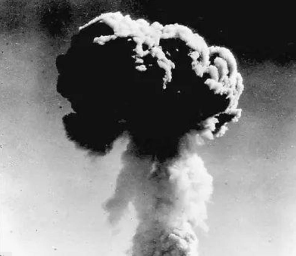 什么才叫真正的强大？有网友说：“中国最强大的时候是1949年到1976年。”这话