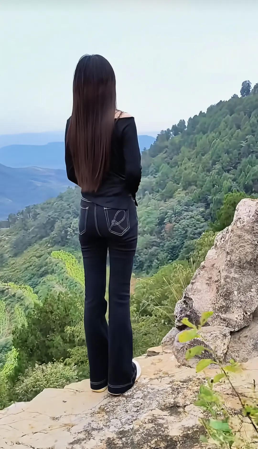 山高水长，望断天涯路。