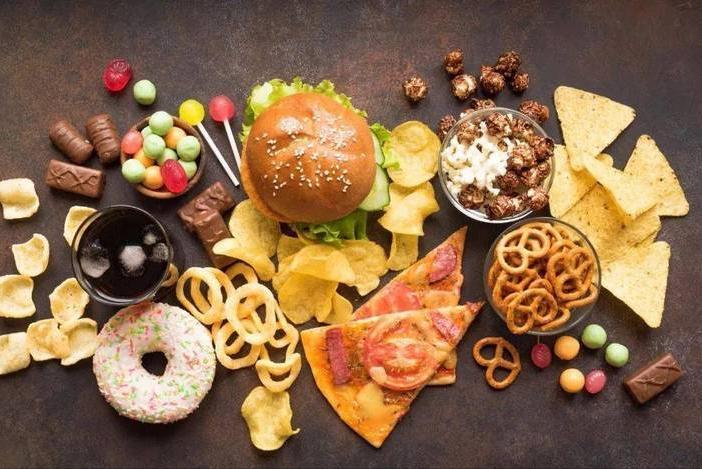 大蒜是肝癌“催发剂”？医生提醒：不想肝脏受伤，这2物最好别吃大蒜是肝脏的"催