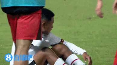 国青14：0东帝汶，把对手球员都踢哭了，赛后国青球员纷纷安慰对手，当强队的感觉真