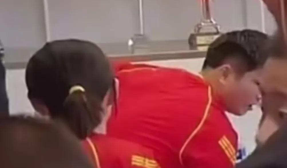 樊振东：从现在开始除了我未来的老婆其他人谁都不许摸我。