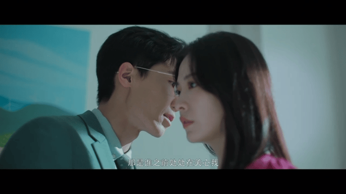 姐夫看着本分，却在姐姐流产后暴露出轨，隐私被肆意践踏。温柔是装的，这“老实人”的