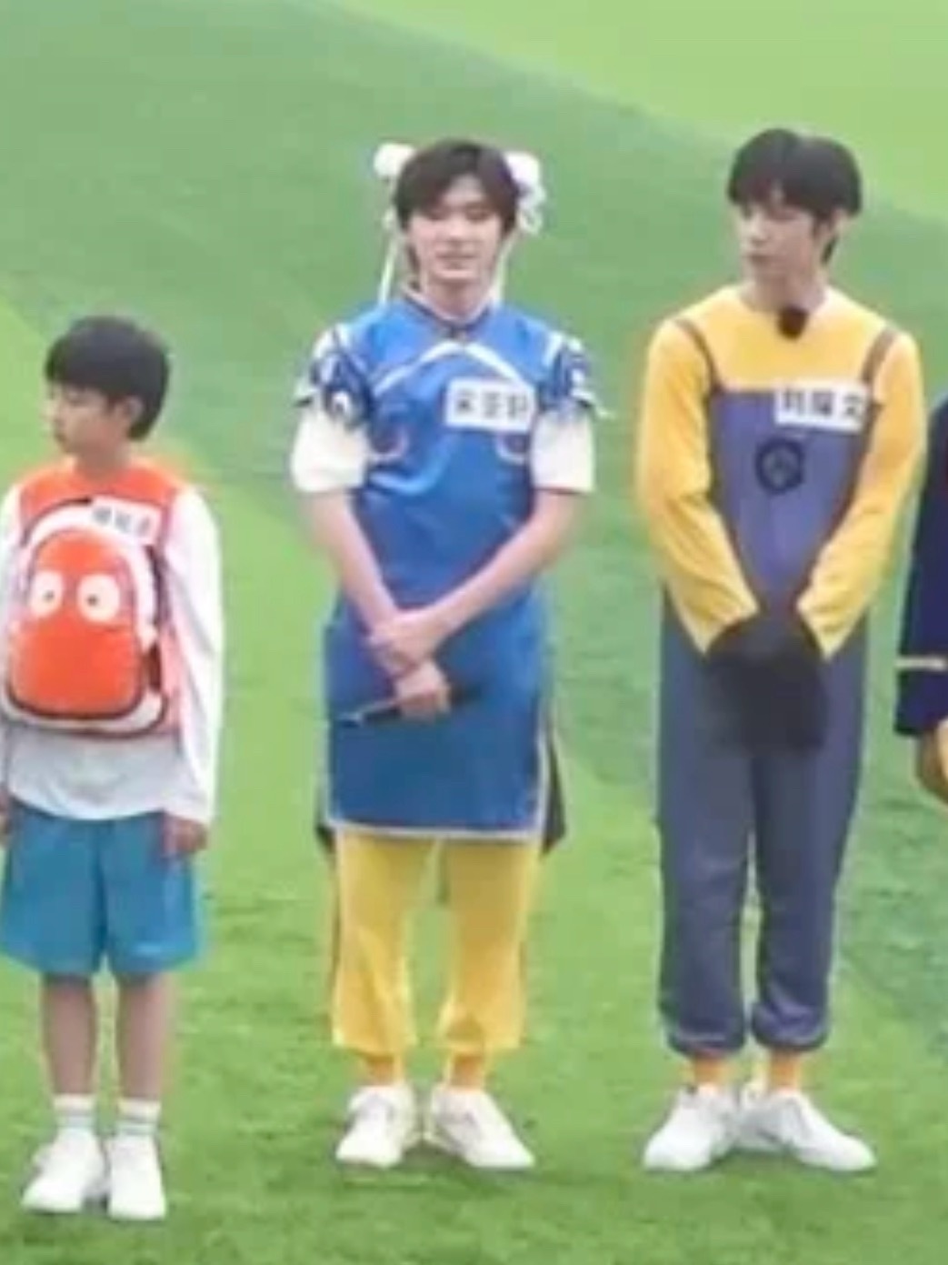 怎么会这么小.太小了太小了好想捏！和师兄的差距也太大了！