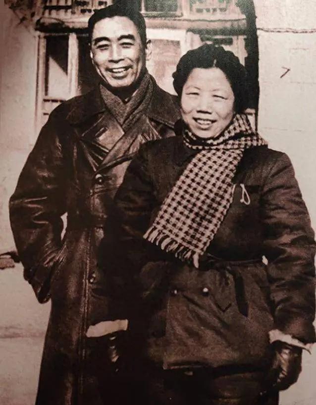 周总理赌气住在钓鱼台，邓颖超求他回家，周总理：那我可有个条件。那是1973年