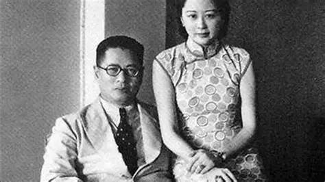1945年深秋，上海一场私人家宴上，宋子文看到了一个熟悉的身影。他主动走